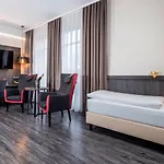 Plaza Premium Parkhotel Hotel 3*