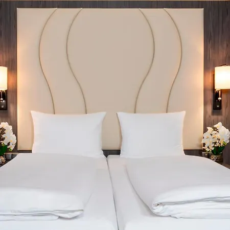 Plaza Premium Parkhotel