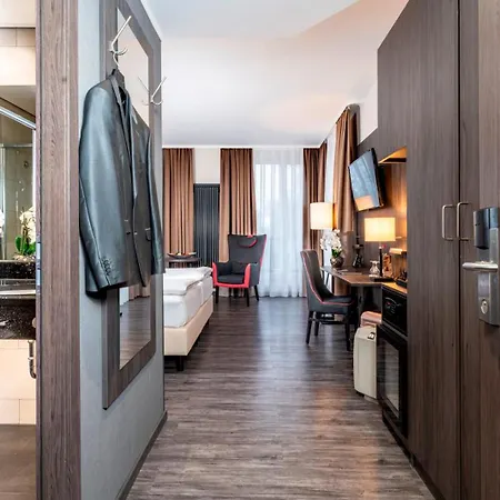 Plaza Premium Parkhotel Hotel