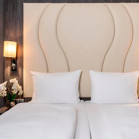 Plaza Premium Parkhotel Hotel