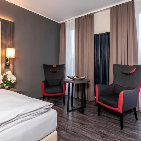 Plaza Premium Parkhotel 3*