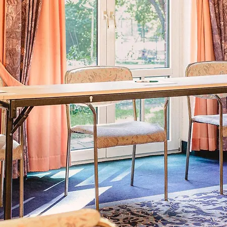 Plaza Premium Parkhotel Hotel