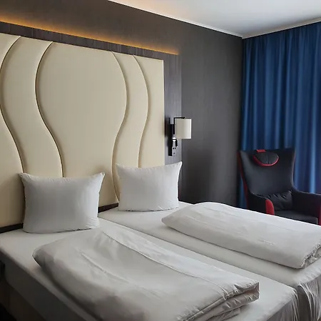Hotel Plaza Premium Parkhotel
