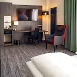 Plaza Premium Parkhotel Hotel