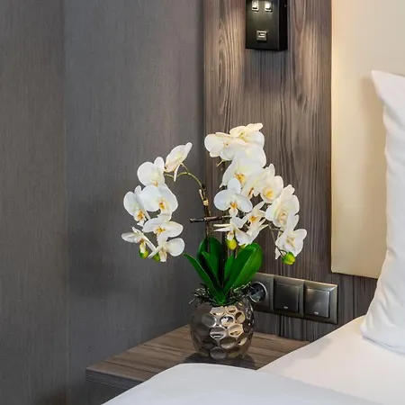 Plaza Premium Parkhotel 3*