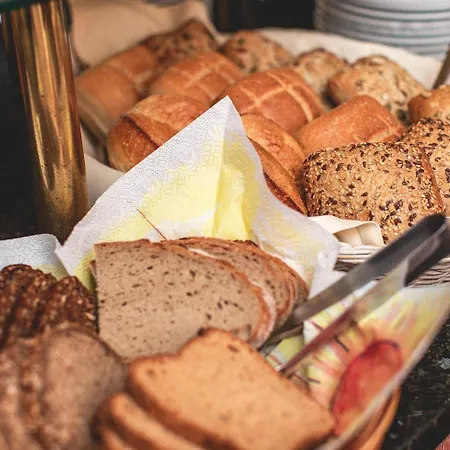 Plaza Premium Parkhotel