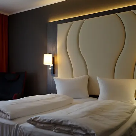 Plaza Premium Parkhotel מלון 3*