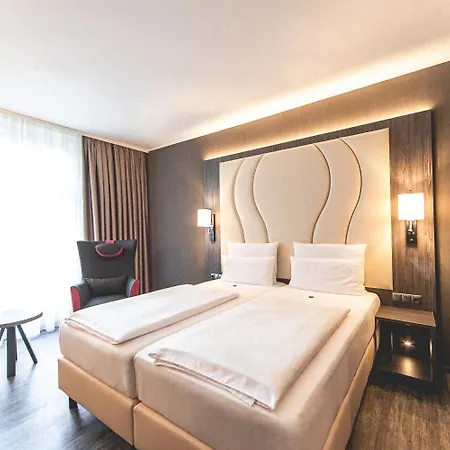 Hotel Plaza Premium Parkhotel