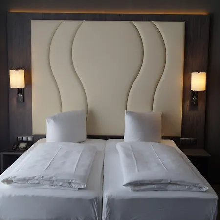 Plaza Premium Parkhotel מלון נורדרשטט