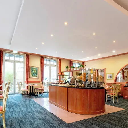 Plaza Premium Parkhotel