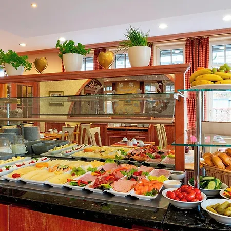 Plaza Premium Parkhotel Hotel 3*