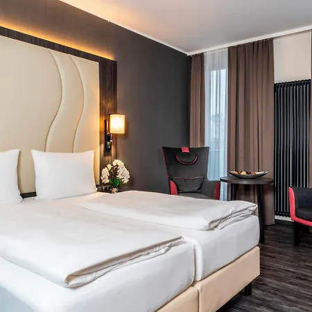 מלון Plaza Premium Parkhotel נורדרשטט