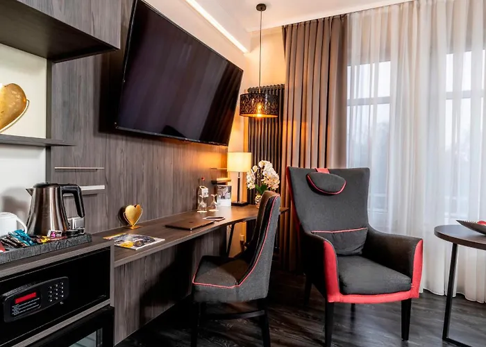 Hotel Plaza Premium Parkhotel