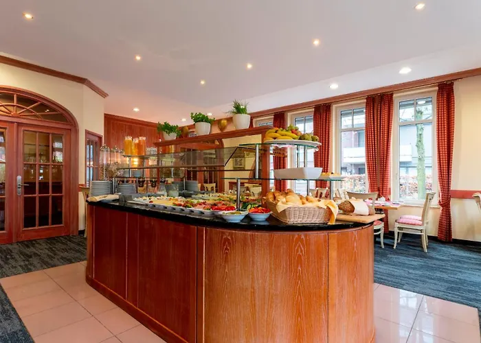 Plaza Premium Parkhotel 3*