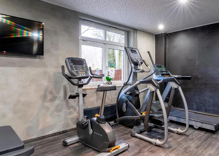 Hotel Plaza Premium Parkhotel 3*