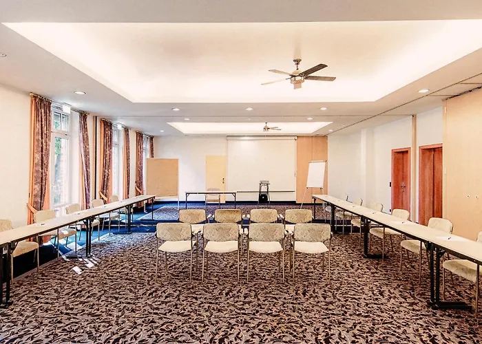 Plaza Premium Parkhotel Hotel 3*