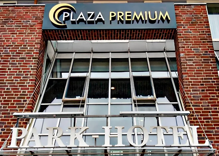 Plaza Premium Parkhotel Hotel 3*