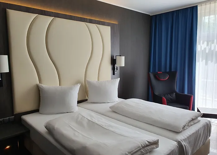 Hotel Plaza Premium Parkhotel