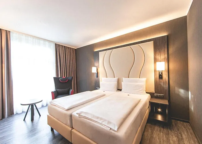 Hotel Plaza Premium Parkhotel