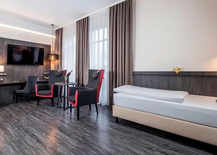 Plaza Premium Parkhotel Hotel 3*